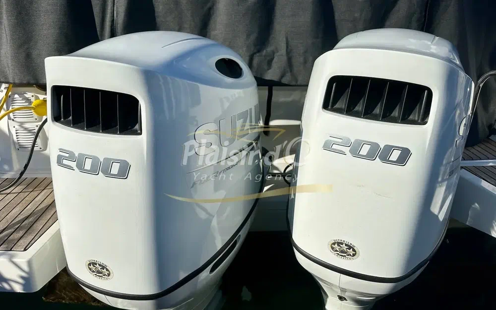 slider 8 Jeanneau Merry Fisher 895