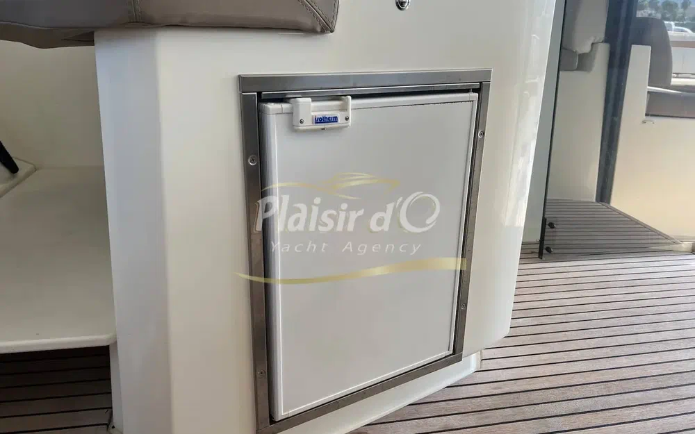 slider 12 Jeanneau Prestige 440