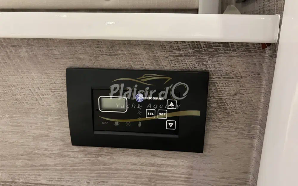 slider 28 Jeanneau Prestige 440