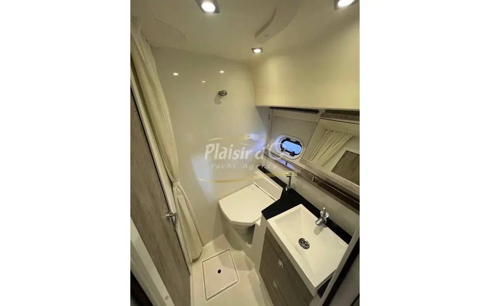 slider 34 Jeanneau Prestige 440