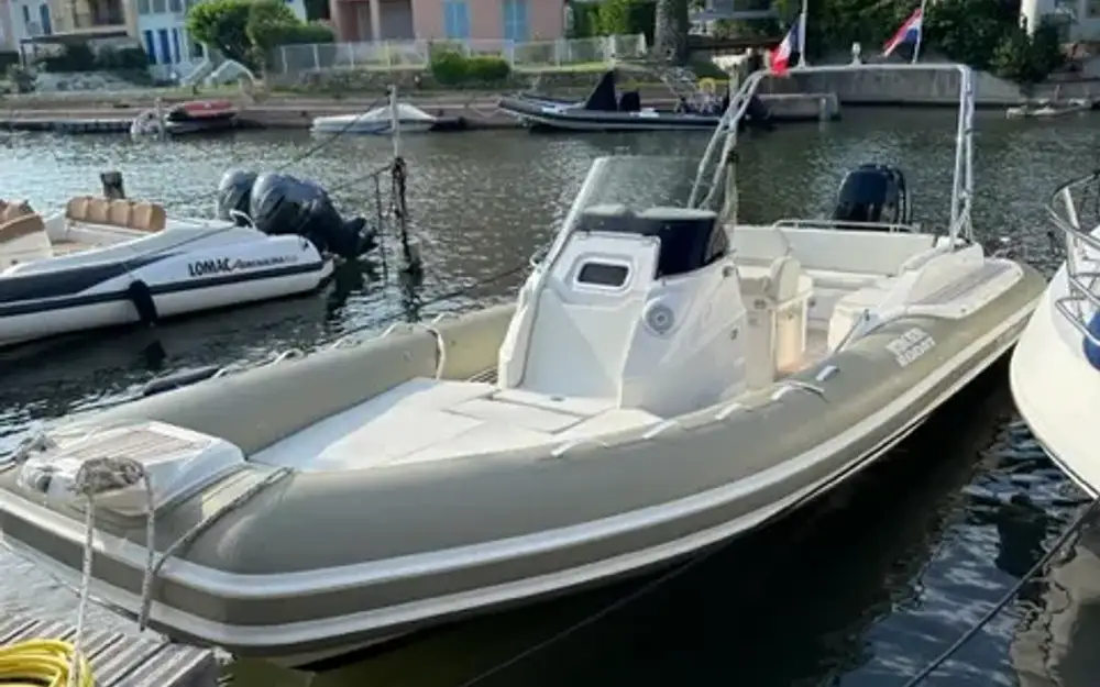 Joker BoatClubman 28