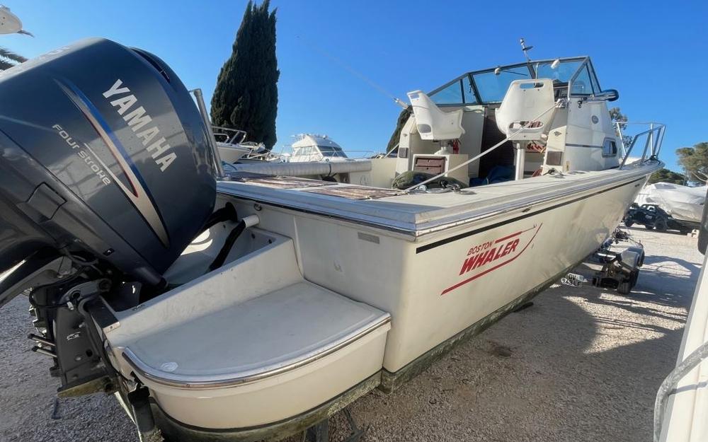 slider 0 Boston Whaler  25 WA