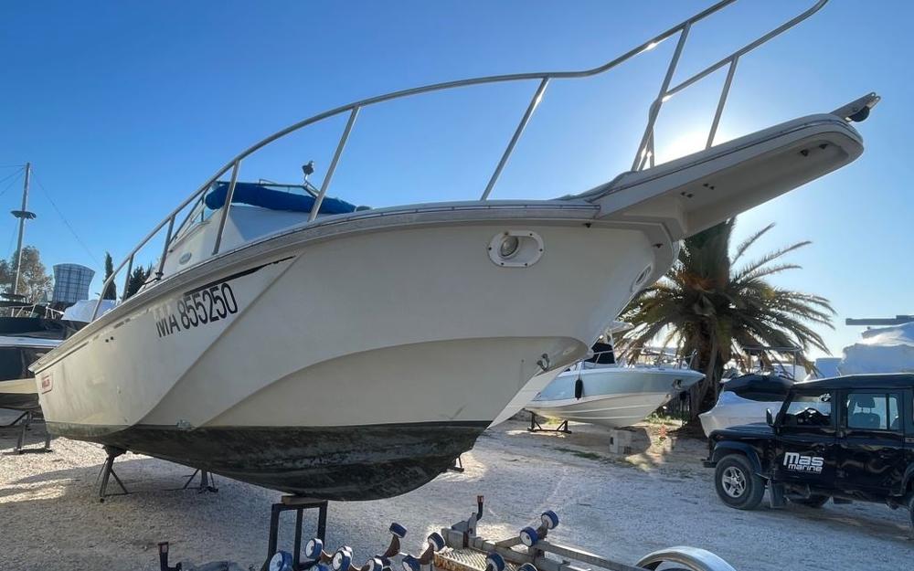 slider 1 Boston Whaler  25 WA