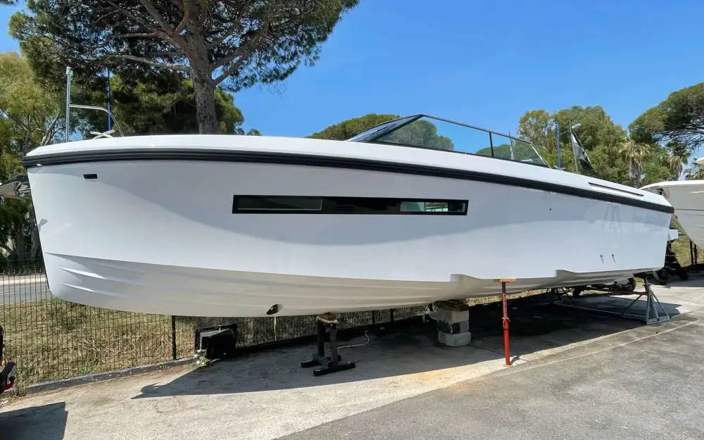 slider 1 Delta Powerboats  33 Open