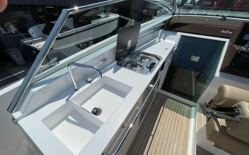 slider 21 Delta Powerboats  33 Open