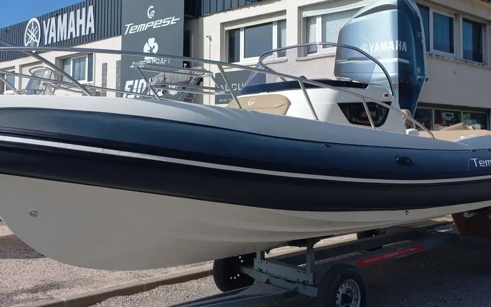 slider 0 Capelli Tempest 900