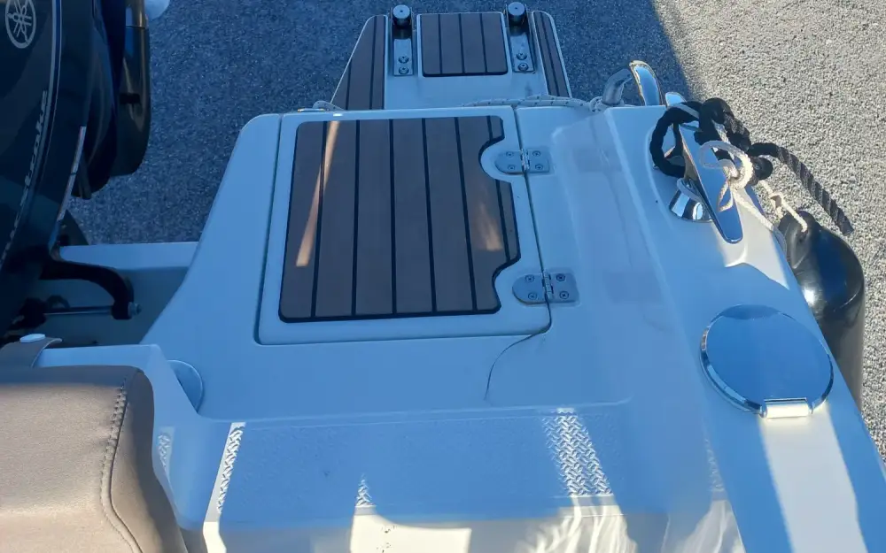 slider 3 Pacific Craft  750 Open