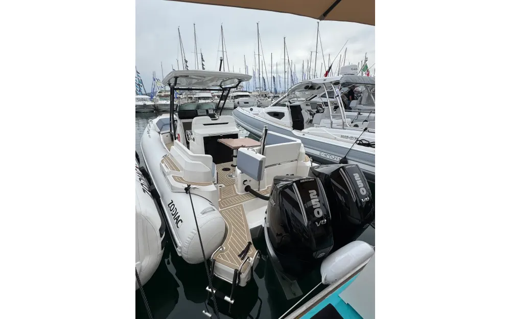 slider 1 Zodiac Medline 9