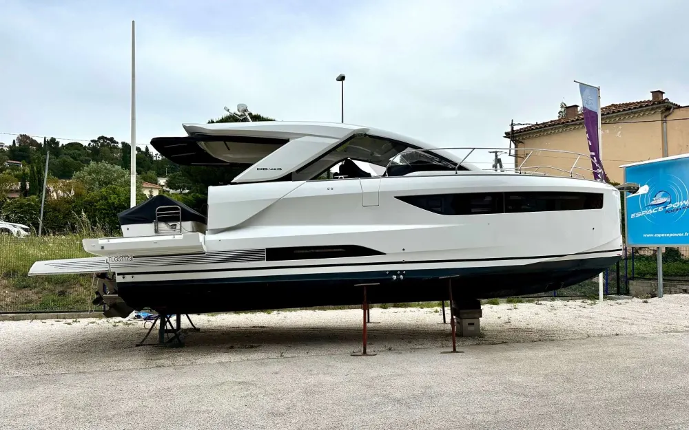 slider 21 Jeanneau DB 43 - null