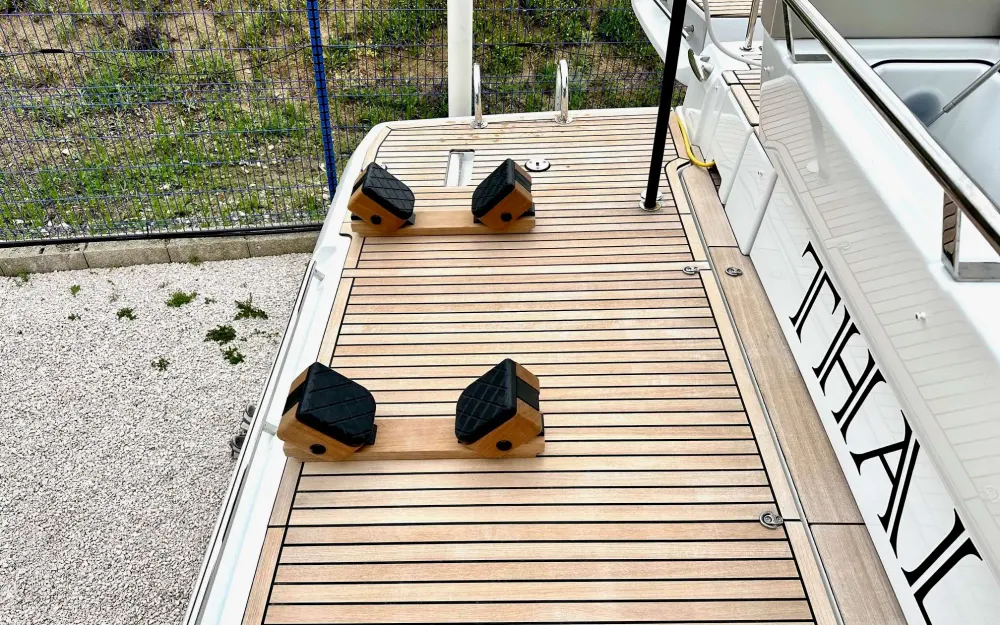 slider 23 Jeanneau DB 43 - null