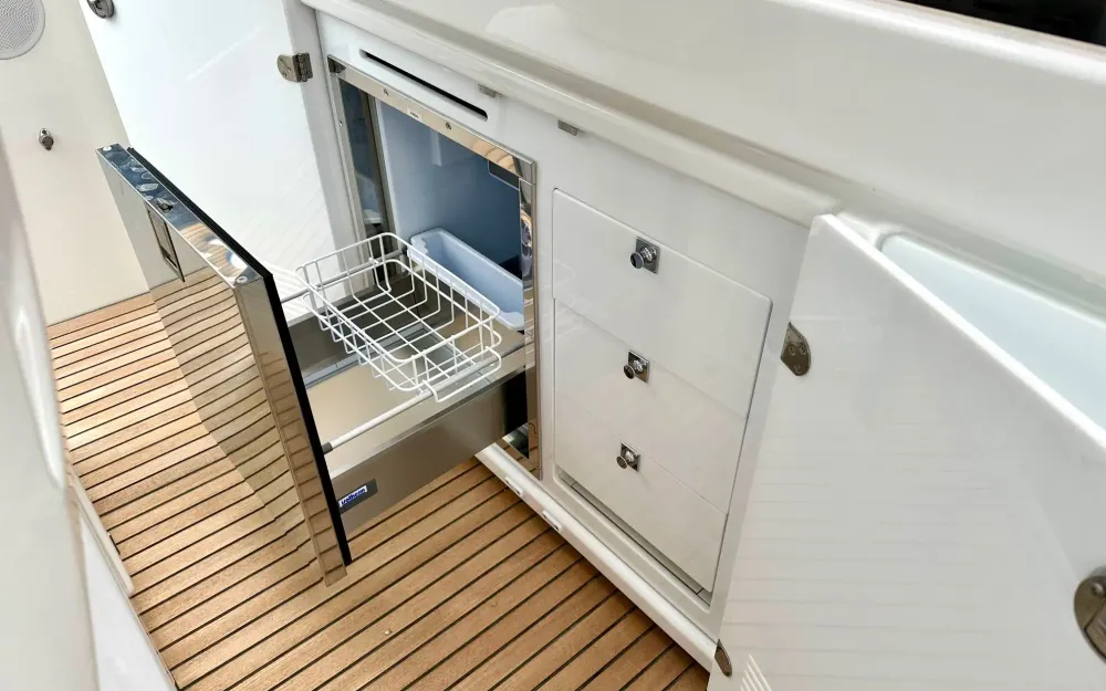 slider 27 Jeanneau DB 43 - null