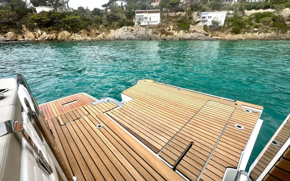 slider 11 Jeanneau DB 43 - null