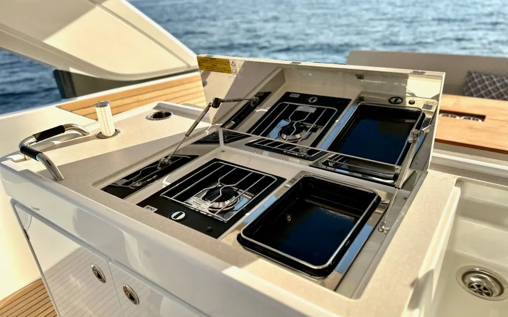 slider 16 Jeanneau DB 43 - null