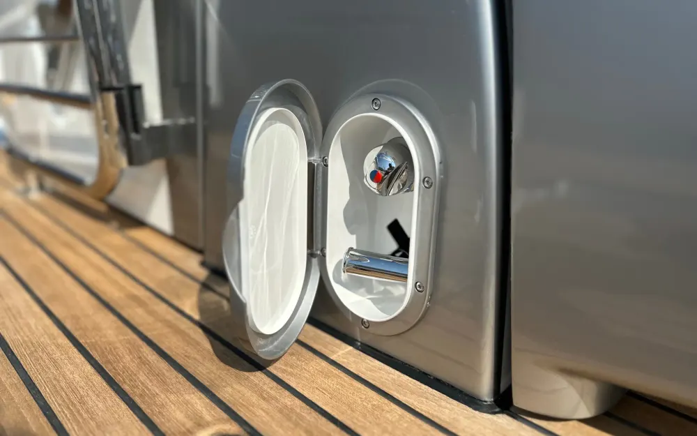 slider 31 Jeanneau DB 43 - null