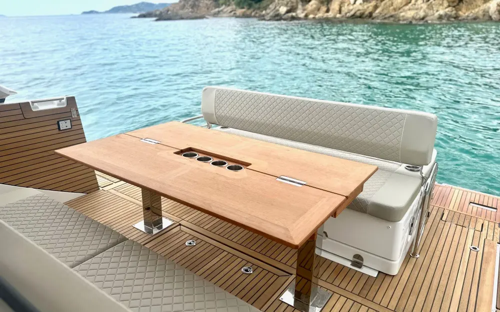 slider 6 Jeanneau DB 43 - null