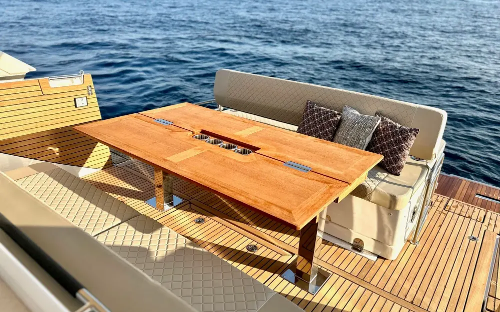 slider 8 Jeanneau DB 43 - null