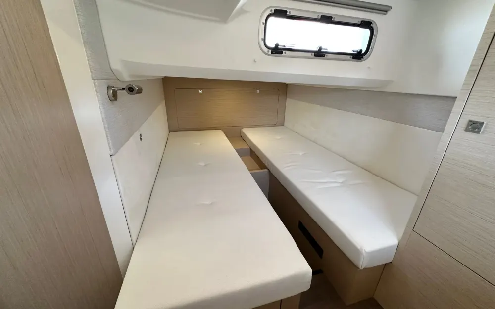 slider 20 Jeanneau Leader 36 - null