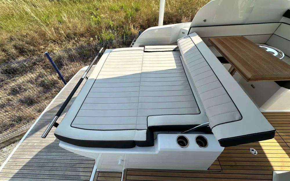 slider 6 Jeanneau Leader 36 - null