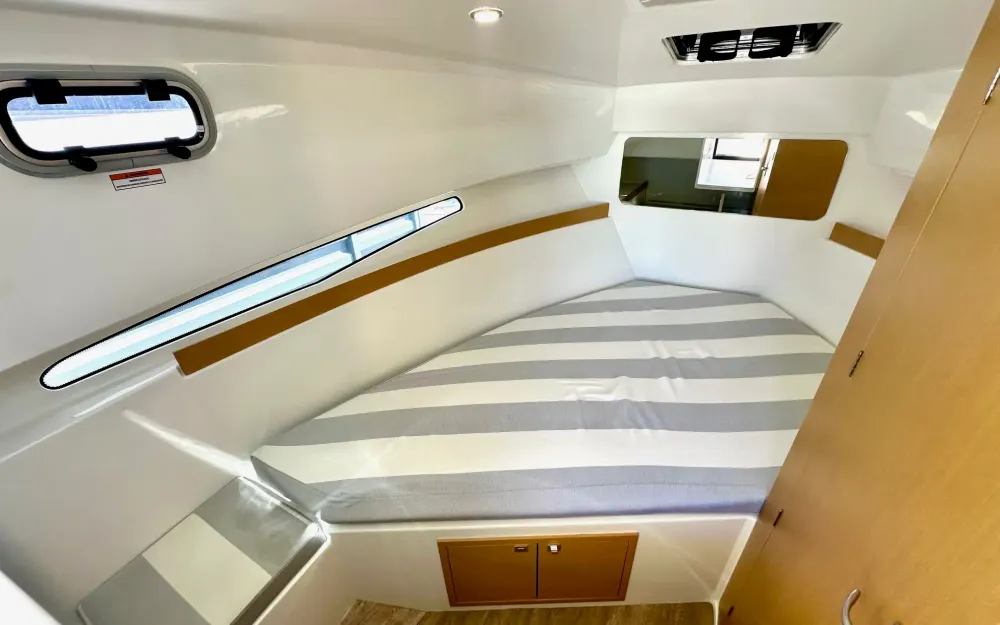 slider 19 Rodman  890 Ventura - null