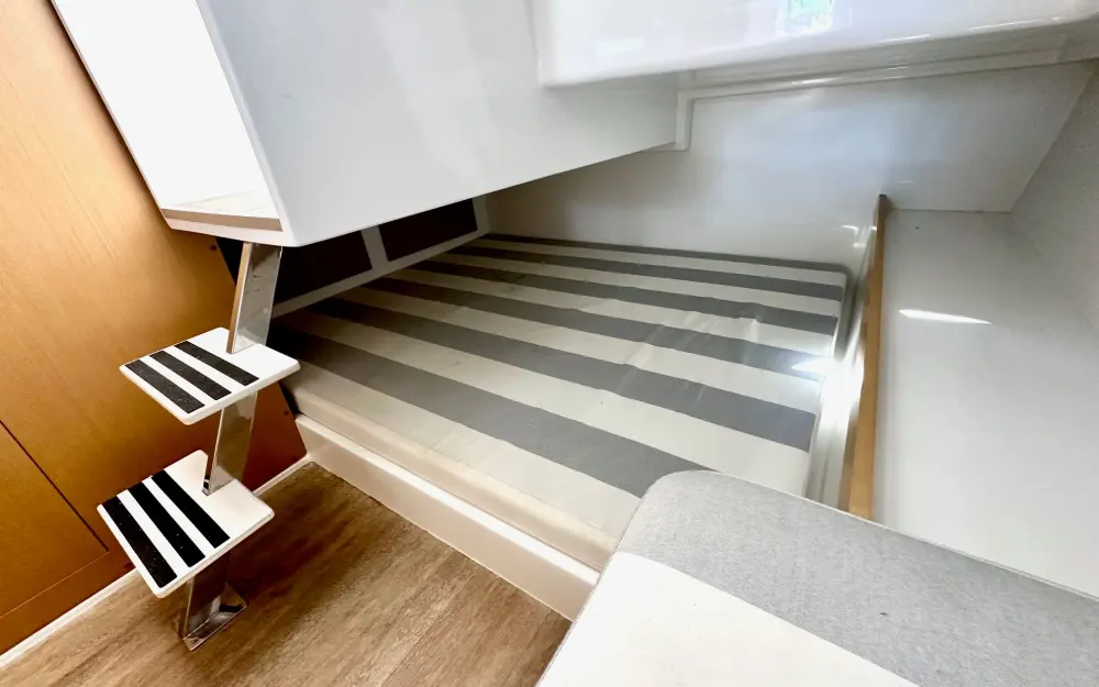 slider 21 Rodman  890 Ventura - null