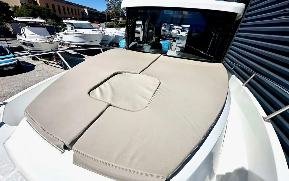 slider 22 Rodman  890 Ventura - null