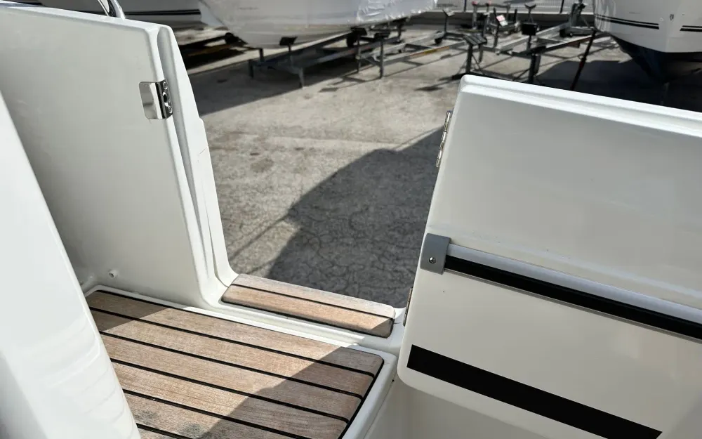 slider 26 Jeanneau Merry Fisher 895 - null