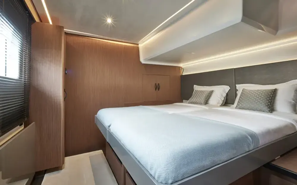 slider 19 Jeanneau Prestige M48 - null