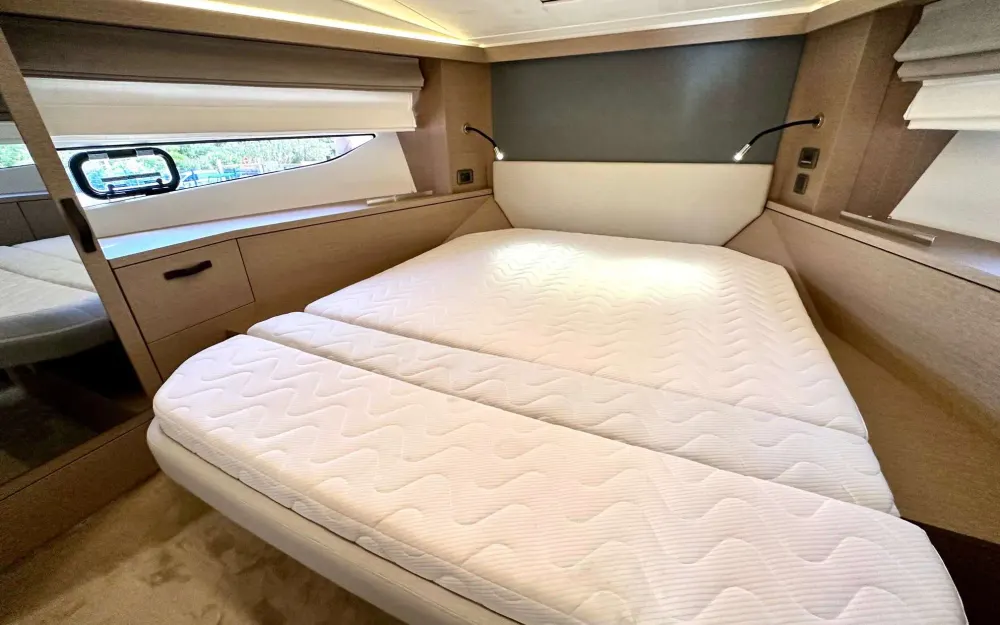 slider 13 Jeanneau Prestige 420 Fly - null