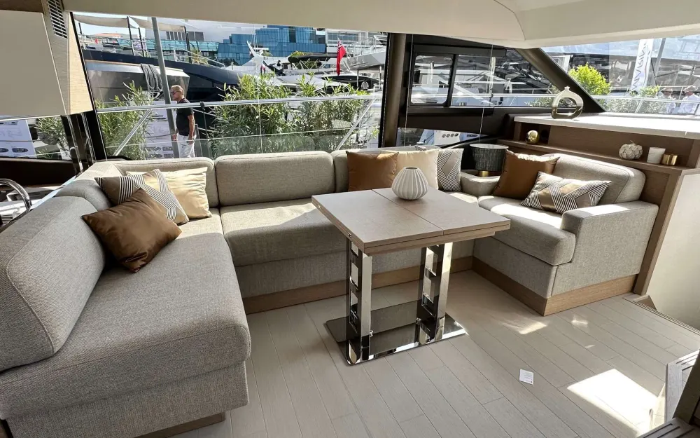slider 12 Jeanneau Prestige 520 - null