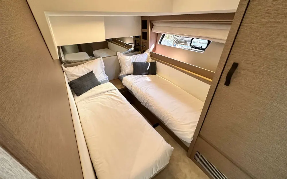 slider 18 Jeanneau Prestige 520 - null