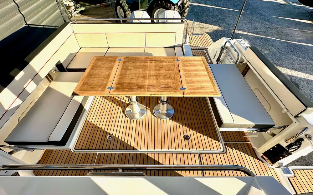 slider 10 Jeanneau Cap Camarat 10.5 WA Cap Camarat 10.5 Wa Serie 2