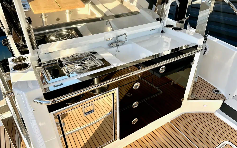 slider 16 Jeanneau Cap Camarat 10.5 WA Cap Camarat 10.5 Wa Serie 2