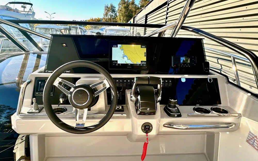 slider 18 Jeanneau Cap Camarat 10.5 WA Cap Camarat 10.5 Wa Serie 2