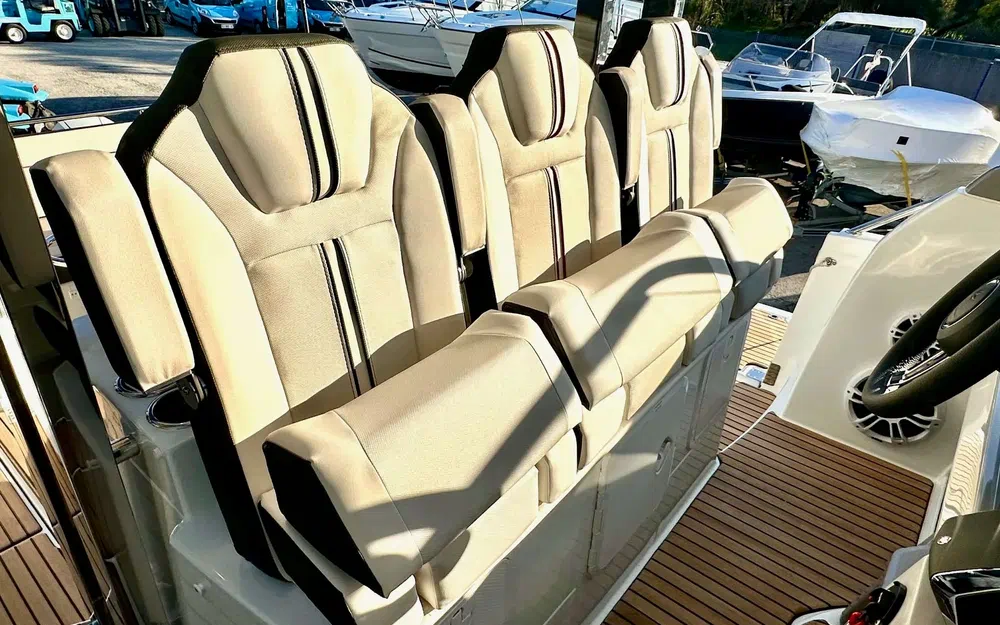 slider 20 Jeanneau Cap Camarat 10.5 WA Cap Camarat 10.5 Wa Serie 2