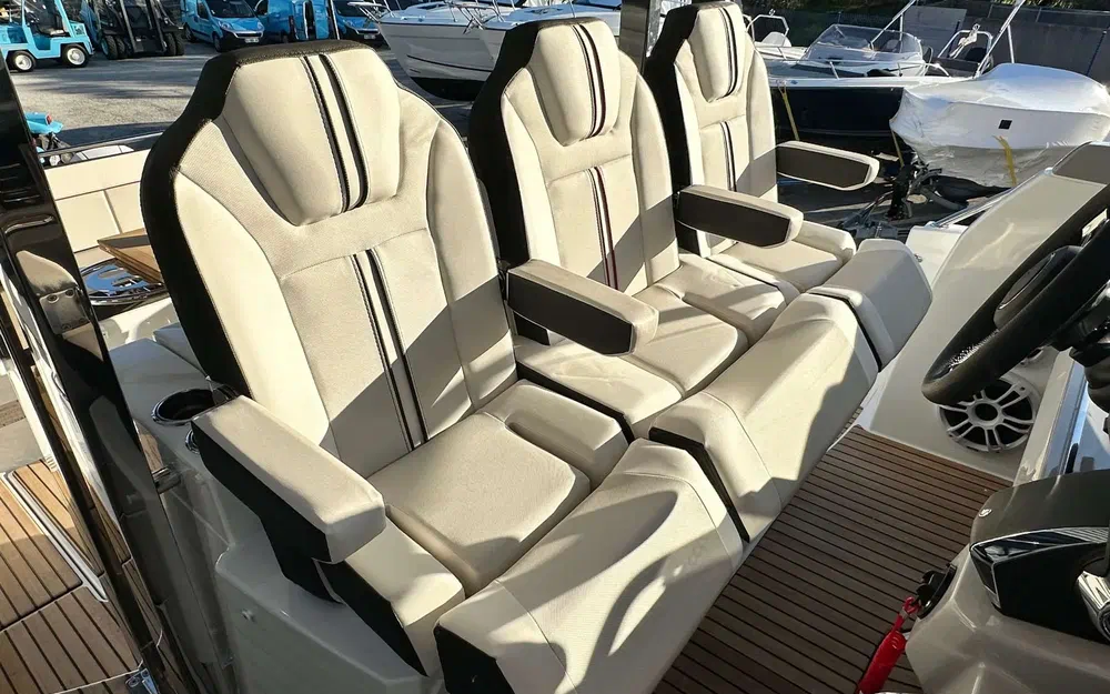 slider 21 Jeanneau Cap Camarat 10.5 WA Cap Camarat 10.5 Wa Serie 2