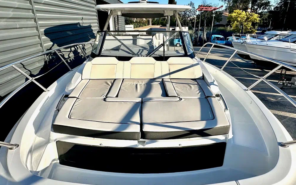 slider 23 Jeanneau Cap Camarat 10.5 WA Cap Camarat 10.5 Wa Serie 2