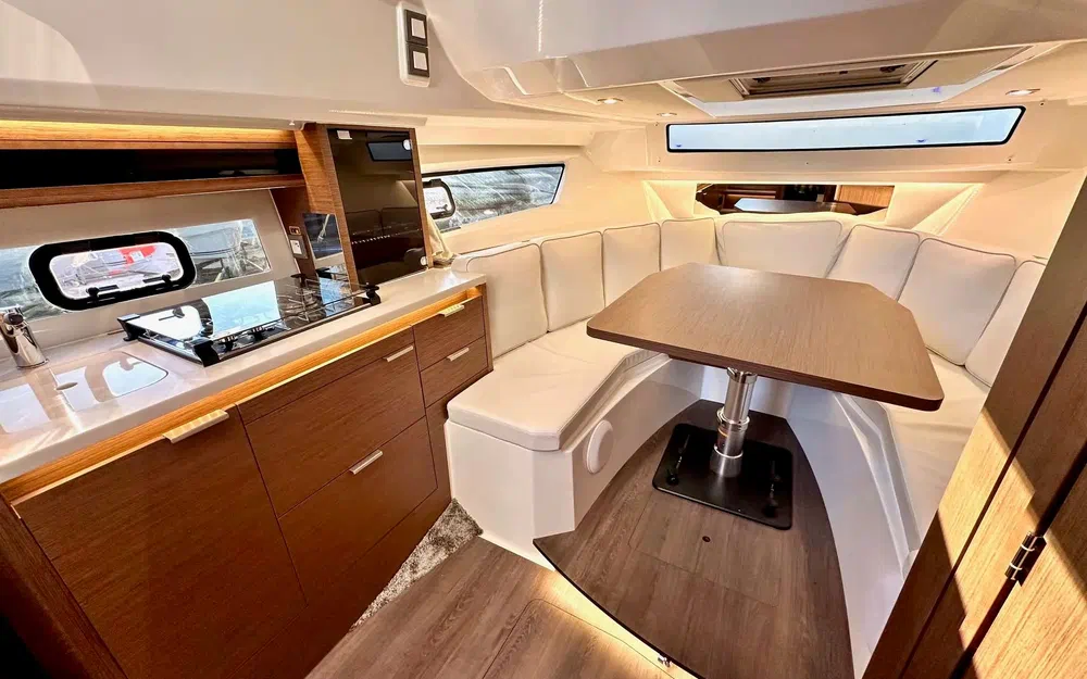 slider 29 Jeanneau Cap Camarat 10.5 WA Cap Camarat 10.5 Wa Serie 2