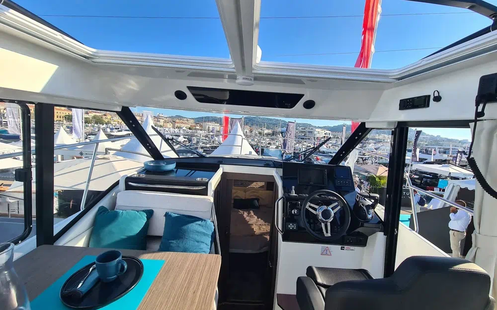 slider 11 Jeanneau Merry Fisher 895