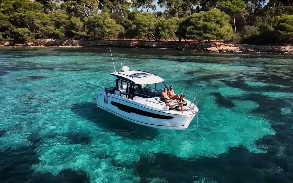 slider 4 Jeanneau Merry Fisher 895