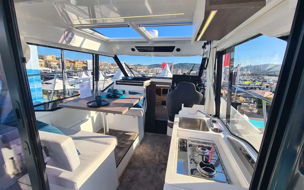 slider 7 Jeanneau Merry Fisher 895