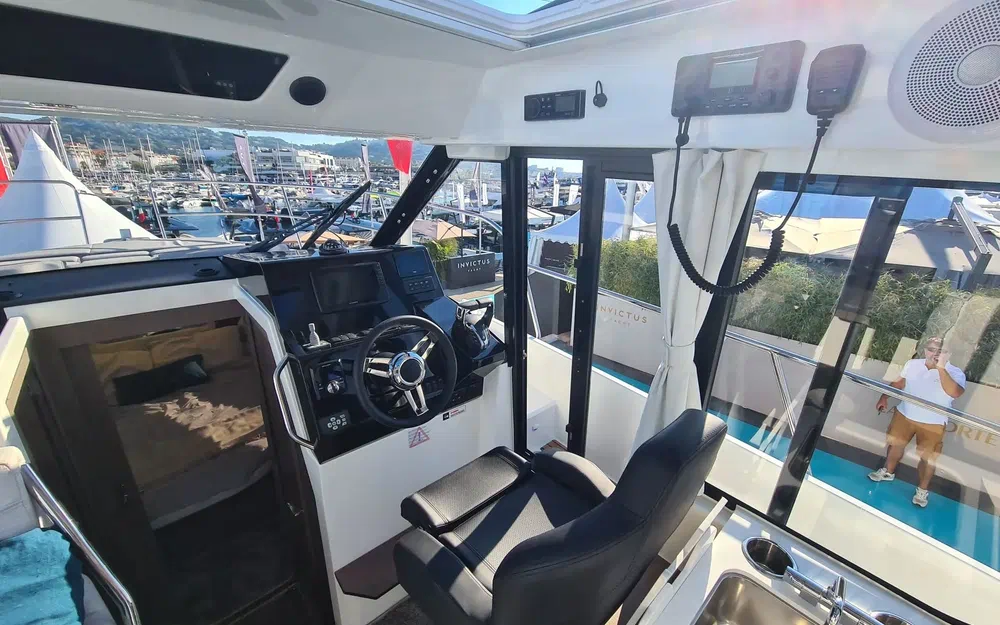 slider 8 Jeanneau Merry Fisher 895