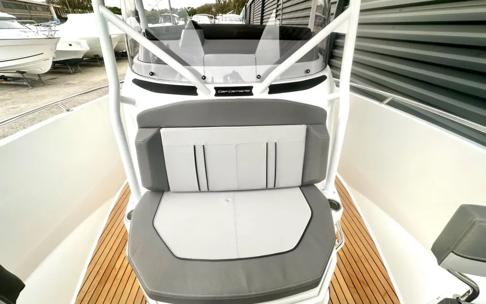 slider 18 Jeanneau Cap Camarat 7.5 CC Serie 3 - null