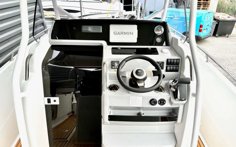 slider 8 Jeanneau Cap Camarat 7.5 CC Serie 3 - null