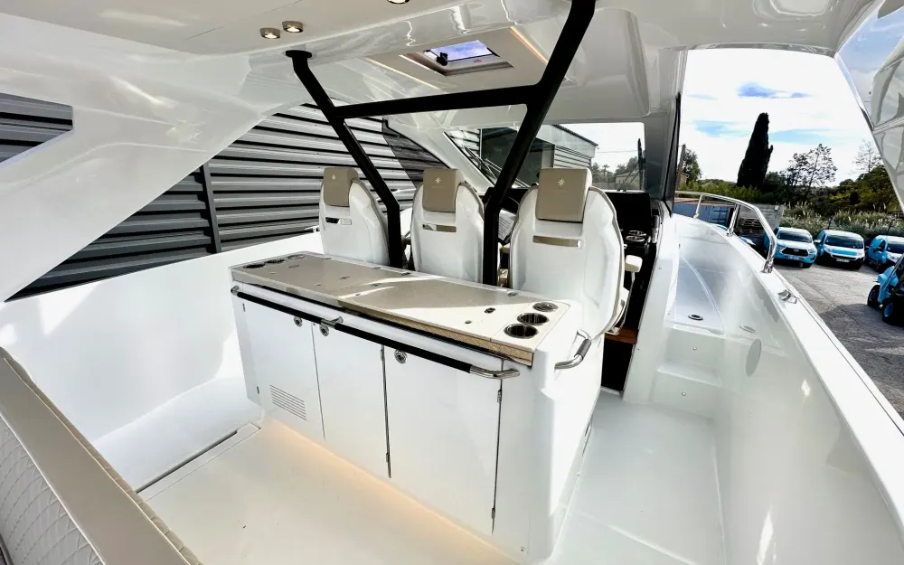 slider 12 Jeanneau DB 37 - null