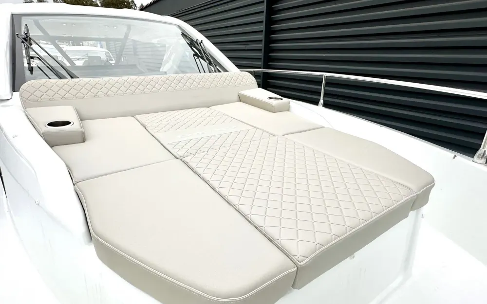 slider 26 Jeanneau DB 37 - null