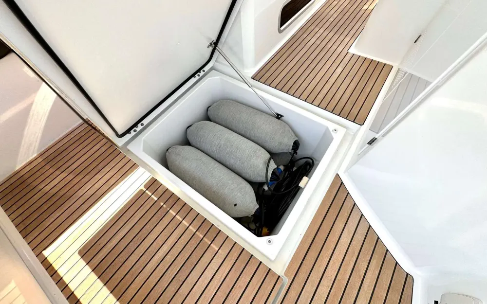 slider 8 Jeanneau Leader 36 - null