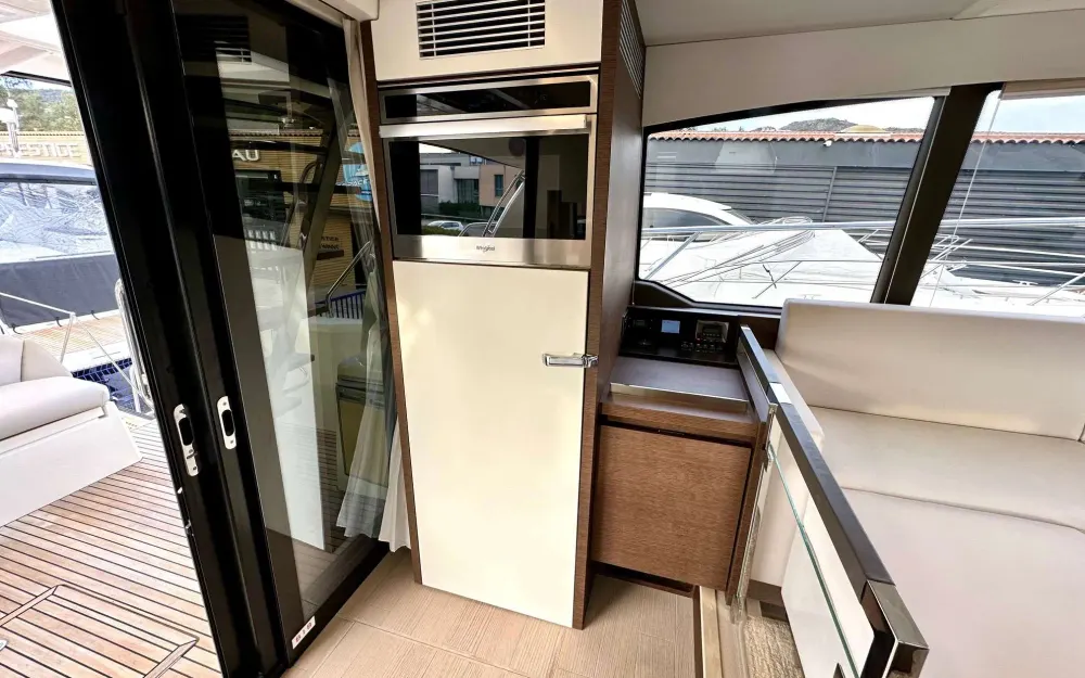 slider 10 Jeanneau Prestige 460 Fly - null