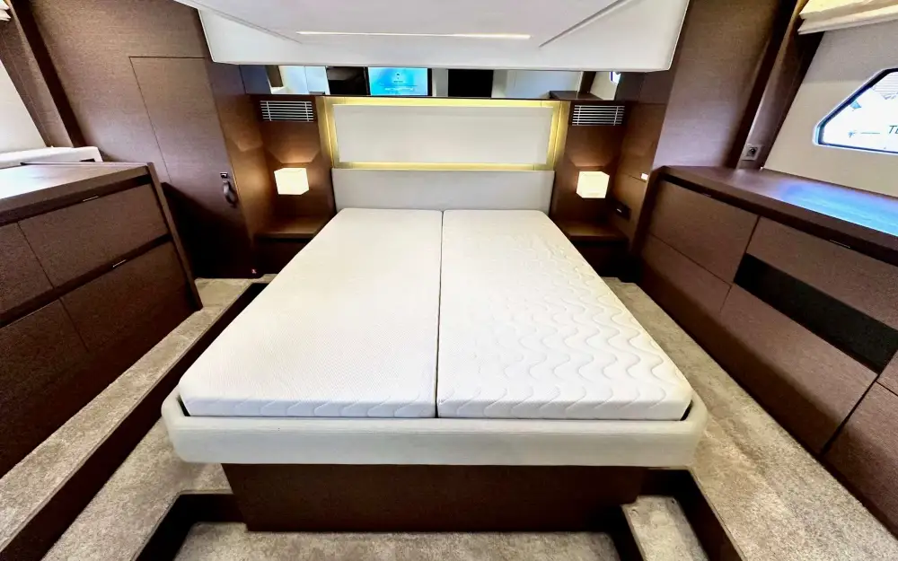 slider 23 Jeanneau Prestige 460 Fly