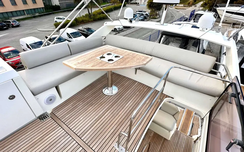slider 30 Jeanneau Prestige 460 Fly - null