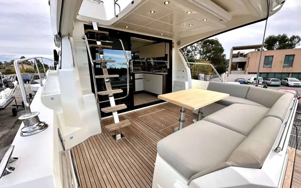 slider 4 Jeanneau Prestige 460 Fly - null